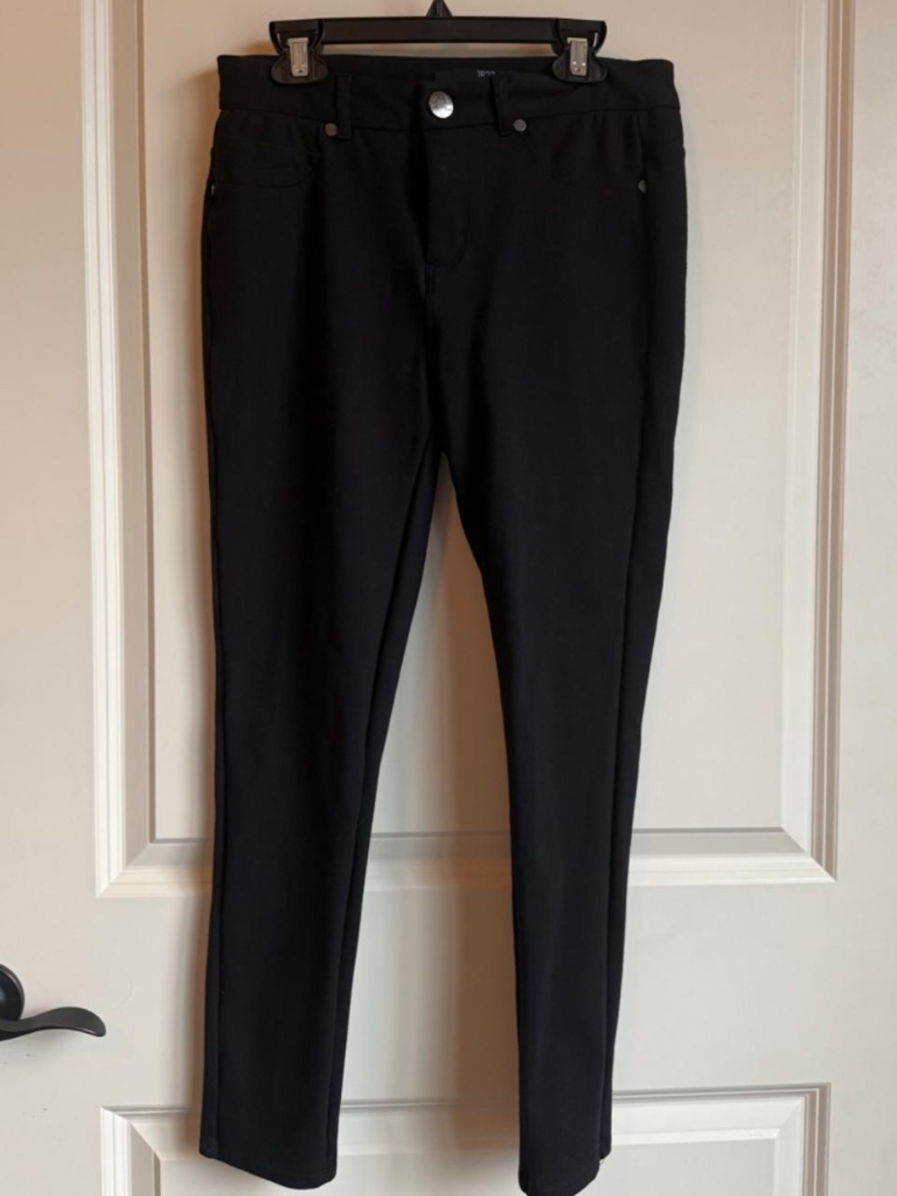 Size 27" black jeggings from 1822 Denim
